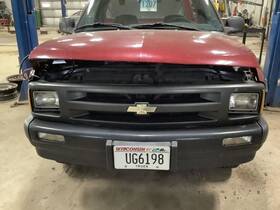 104-01497c Grille Chevrolet Without Chrome Dark Gray Fits 94-97 S10/s15/sonoma 332829