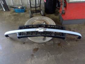 104-01646b Grille Gray Center Bar Fits 99-02 Silverado 1500 Pickup 244454