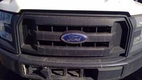 104-02651a Grille Center Xl 3 Textured Black Bars Fits 15-17 Ford F150 Pickup 434276