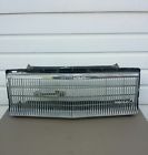 25517089 General Motors Buick Regal Limited Chrome Grill Very Nice Used