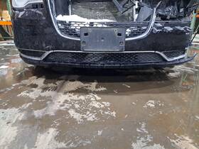 104-02659r 300 Rh Passenger Side 2016 Lower Grille Sku#4336312