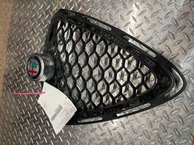 104-10941b Alfa-romeo Grille Opt Ec2 Upper Black Trim Miron Fits 19-24 Stelvio 1057550 104-10941b Alfa-romeo Grille Opt Ec2 Upper Black Trim Miron Fits 19-24 Stelvio 1057550