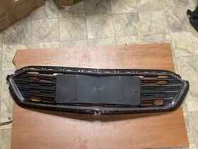 23331249 Am 23331259 Fits 2016 2017 2018 Chevrolet Cruze Front Upper Grill Black Chrome Trim