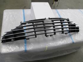 Jy53-8a100-aa Aston Martin Db11 Oem Front Bright Silver Grille