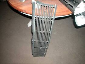 104-58000 Audi 78-79 5000 Grille