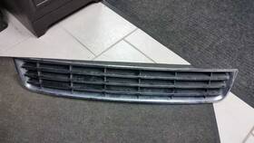 104-59257 Audi Grille Lower Spoiler Mounted 8 Cylinder Center Fits 03-05 A8 773608