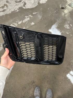420807684a Audi 2017 R8 V10 Front Lt/rt Grilles Oem 420807684a Audi 2017 R8 V10 Front Lt/rt Grilles Oem
