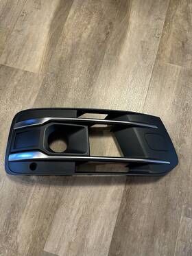 4m0807682s Audi 17-19 Q7 Oem Front Bumper Lower Rh Side Grille