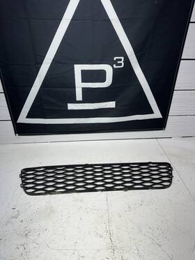 8d9807683 Audi 2001 B5 Rs4 Front Bumper Lower Middle Grille Oem Pulled Off
