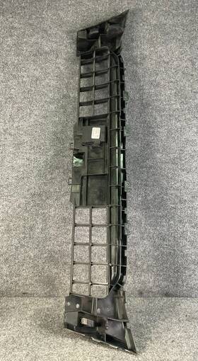 8r0853692b Audi 13-17 Q5 Front Bumper Radiator Grille Bracket With Control Module