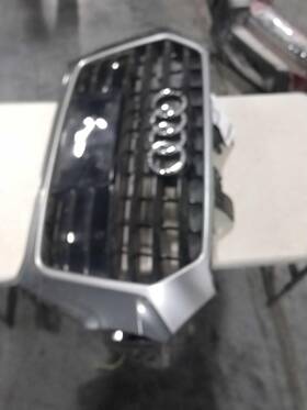 Audi 8u0853651pt94 Used Upper Grille Fits 2018 Q3 Without S Line Center Chrome Surround Upp