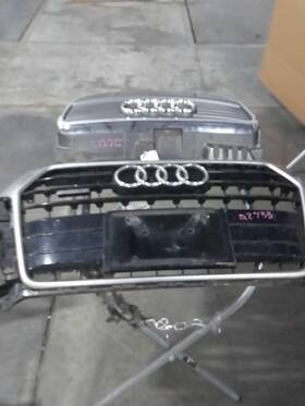 Audi 8u0853651pvmz Used Upper Grille Fits 2018 Q3 Without S Line Center Black Surround Uppe