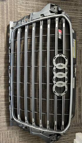 8v5853037 Audi 2013-2016 S3 Grille