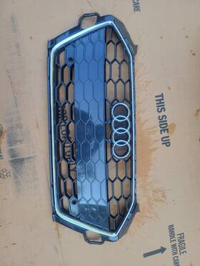 8w0853651eb Audi 20 21 22 23 24 A4 S4 Front Bumper Grille Oem Used Good W Emblem