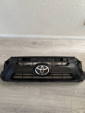 53100-04481-a0 Autopartwholesaleus 5310004481c0 For 2012-2015 Oem Toyota Tacoma Front Bumper Upper Grill