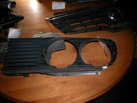 104-58059r Bmw 84-88 325e Right Passenger Grille