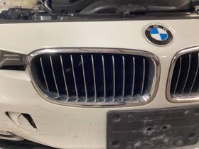 104-59517br Bmw Passenger Grille Bumper Mounted Upper Fits 12-18 328i 8492065