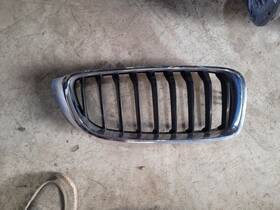 104-59945bl Bmw Driver Grille Upper Bumper Mounted Chrome Surround Fits 17-20 430i 1900456