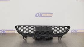 104-60227 Bmw 17 M4 F82/f83 Front Bumper Lower Center Grille Black