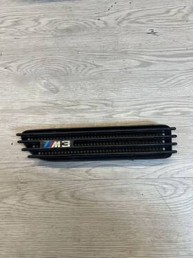 2694607 Bmw 01-06 E46 M3 Black Left Driver Fender Vent Grille Grills Trim