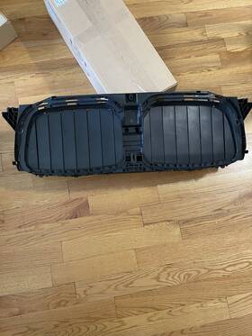 51-74-5-a1d-a48 Bmw X3 X4 G01 G02 Front Bumper Center Shutter Grille Assembly 2022 2023 Oem