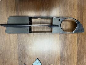 511-170-492-4304 Bmw 2004 2007 525 Series Lower Left Grill Insert Oem