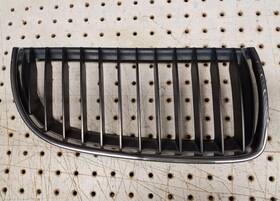 Bmw 51117120008 2006-2008 3 Series Front Upper Right Passenger Grille Oem