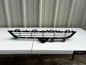 51117294476 Bmw 2014-2018 X5 F15 Front Bumper Upper Center Grille