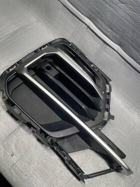 Bmw 51117449688 X5 G05 Front Right Side Closed Grille