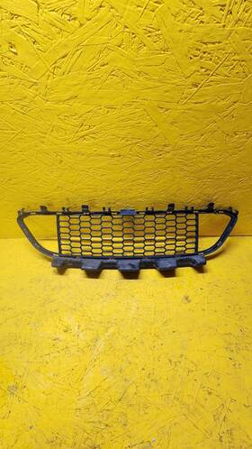 51118068124 Bmw Oem 12-18 F30 328 330 335 340 I Xi Front Bumper M Sport Lower Center Grille