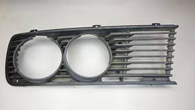 51131919200 Bmw E28 535i 524td 528e 533i Headlight Grill Trim Right Side Oem