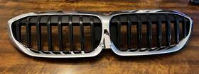 5113-192976-10 Bmw 511319297610 2019-2021 330i Front Upper Grille Oem Read