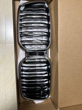 51-13-5-a1a-3f5 Bmw 51135a1a3f5 2022 X3 X4 Lci M40i Grill With Park Assist Like New Part #