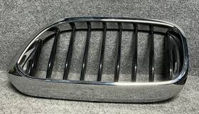 51137390863 Bmw 17-20 540i Front Left Driver Side Upper Radiator Kidney Grille