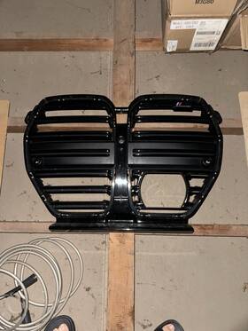 51138081143 Bmw 2021-2025 G80m3/g82m4 Front Bumper Kidney Center Grille With Drive Assist