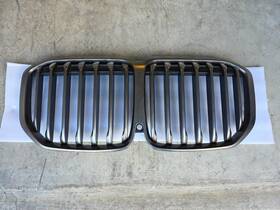 51138094566 Bmw 2017-2022 X7 G07 Front Bumper Grille Original Oem Used