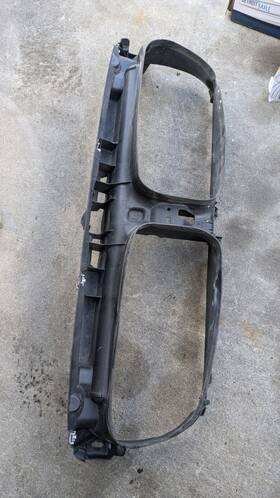 720078116 Bmw 5 Series Air Duct Top Front Grill Oem