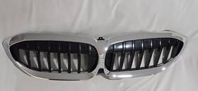 7457041 Bmw 19-21 Oem G20 330i Front Bumper Upper Grille Radiator Molding Chrome