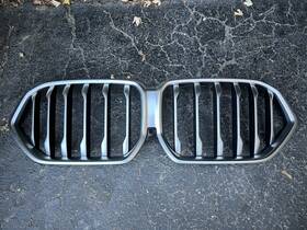 7481387 Bmw 7481986 2020 2022 X6 G06 Grille Oem Front Center Grill With Camera Hole