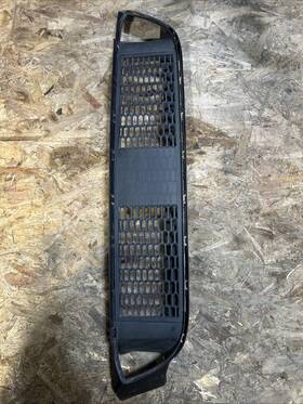 8049347 Bmw 5 Series F10 F11 M Sport Front Bumper Lower Grill Oem