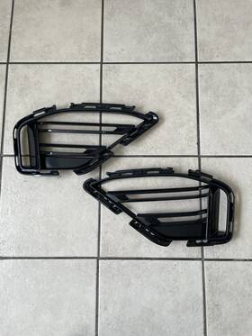 8084389 Bmw 8084390 2021-2022 840i 8-series Oem Lower Grill Trim Left Right /
