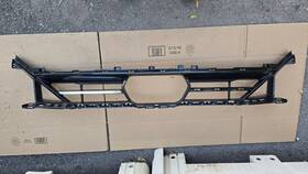 Bmw Bm1036236 2024 2025 2026 X5 Oem Front Bumper Grill Grille