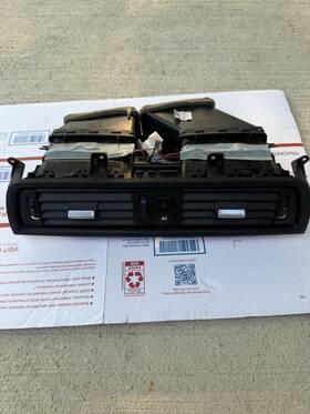 F4916688509 Bmw 2011 - 2016 528 535 550 F10 Ac Heater Air Vent Grille Nozzle Hazard Switch