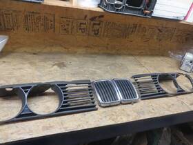 1945886.0 Bmw Gerhardti Factory Oem 1945885.0 318 325i E30 1985-1991 Grille Set #s 1945877