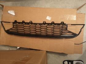 51118085446 Bmw Oem Genuine 2023 2024 3 Series Front Bumper Lower Grille Used