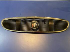 10424876 Buick 10271792 Century Grille Chrome Black Insert Front 97-02 Pn 10424876/10271792
