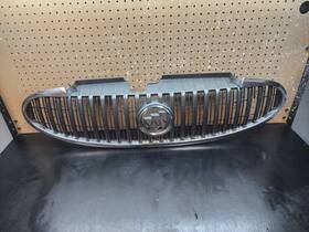 10393968 Buick 2004-2007 Rainier Upper Bumper Grille Mesh Chrome Silver