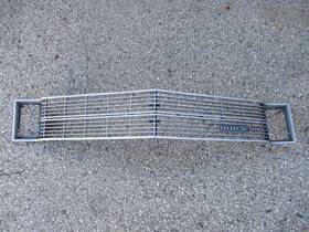 1247724 Buick 1247001 1975 Century Front Plastic Grille Screen