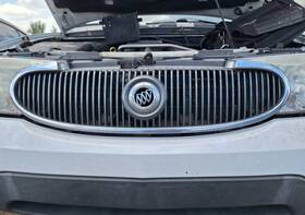 15106803 Buick 04 Rainier Front Upper Grill Grille Assembly Emblem 05 06 07 Nice See Pics