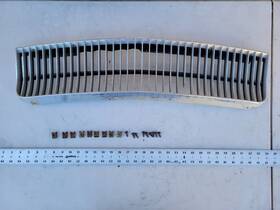 1638959 Buick Reatta Coupe Front Center Grille Grill Hardware Damaged Oem